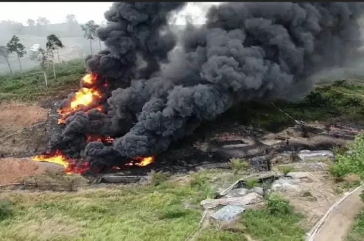 Sumur Minyak Ilegal Drilling di Batanghari Meledak, 1 Orang Tewas